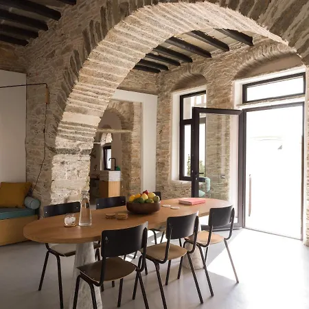 Vila The Marble House, Design, Sustainable, And A View Kardhianí
